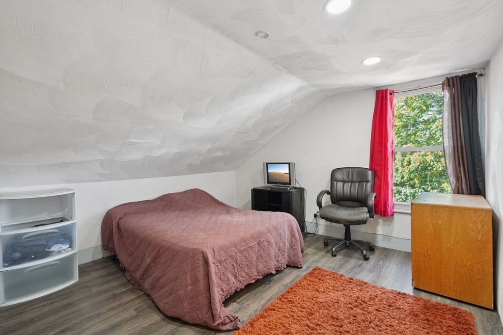 101 Mt Pleasant Avenue Boston, MA 02119 - Photo 18 of 25