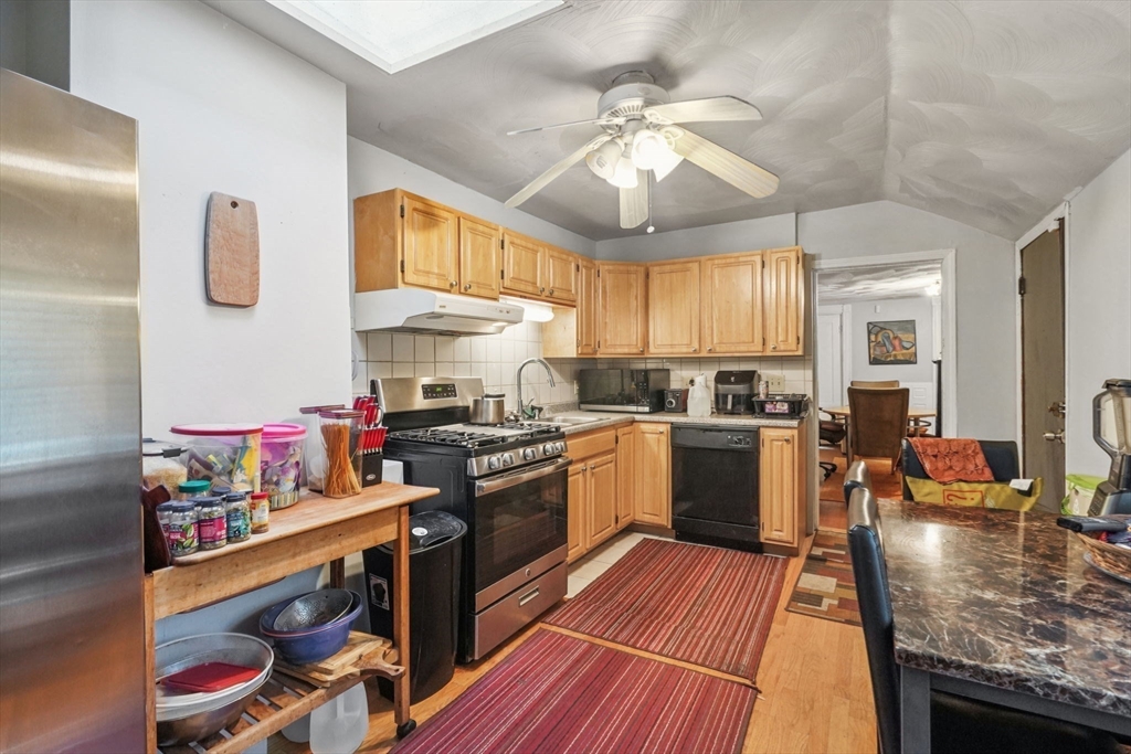 101 Mt Pleasant Avenue Boston, MA 02119 - Photo 7 of 25