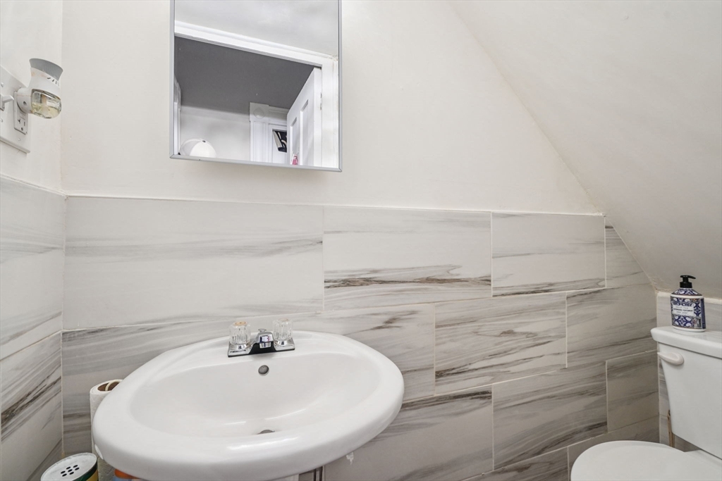 101 Mt Pleasant Avenue Boston, MA 02119 - Photo 9 of 25