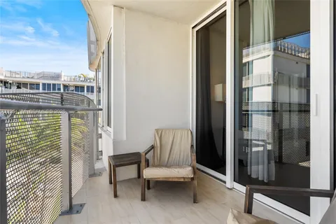 $499,000 | 2155 Washington Court, Unit 401, Miami Beach, FL 33139