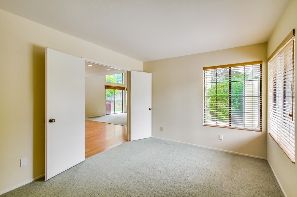 15855 Prairie Vista Road Poway, CA 92064 - Photo 11 of 21 Downstairs bedroom