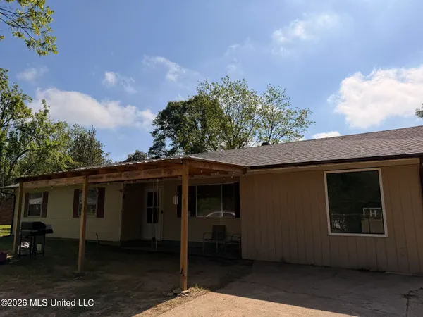 $175,000 | 527 Carpenter Street, Utica, MS 39175
