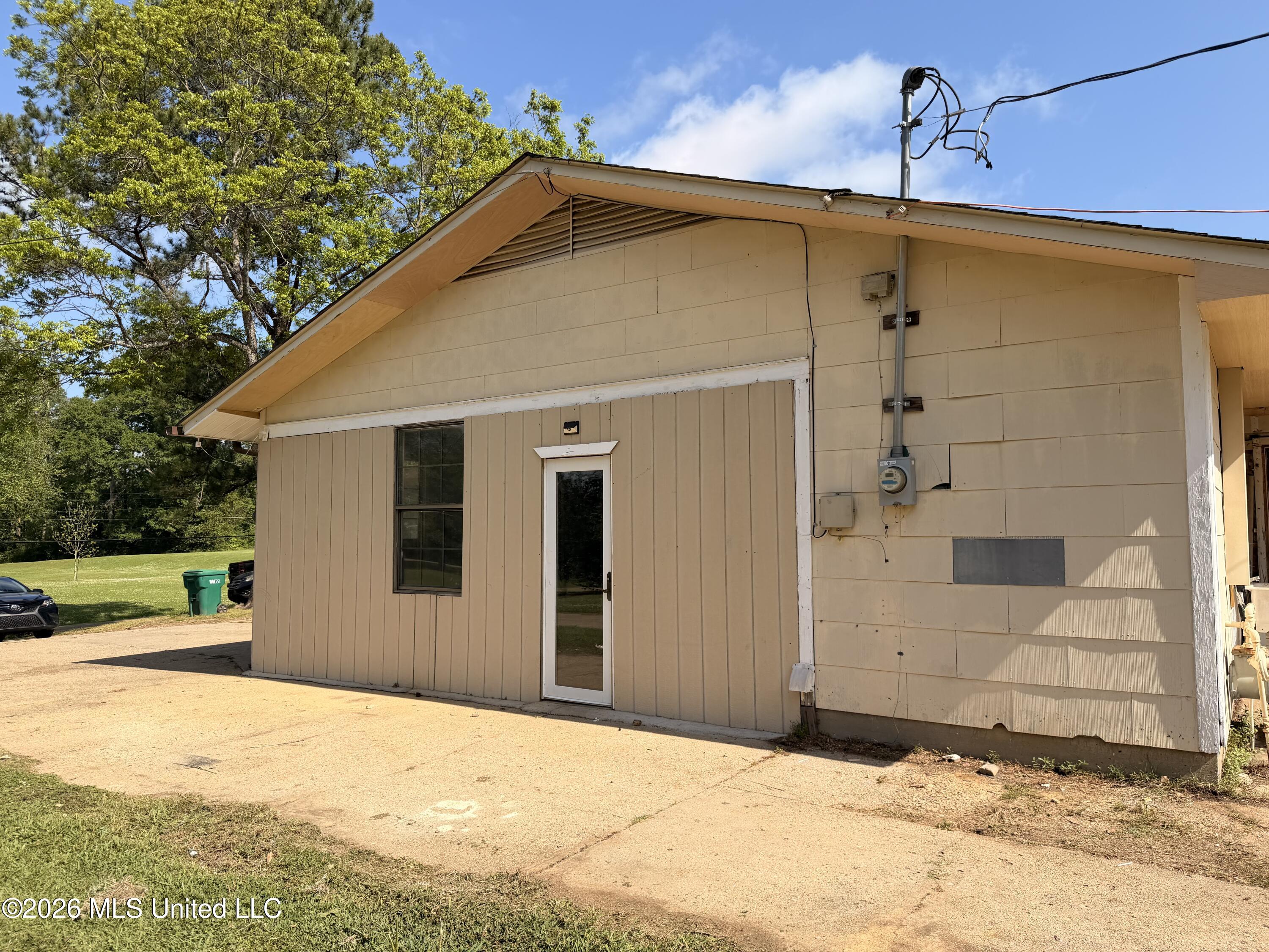 527 Carpenter Street Utica, MS 39175 - Photo 6 of 25 IMG_4181