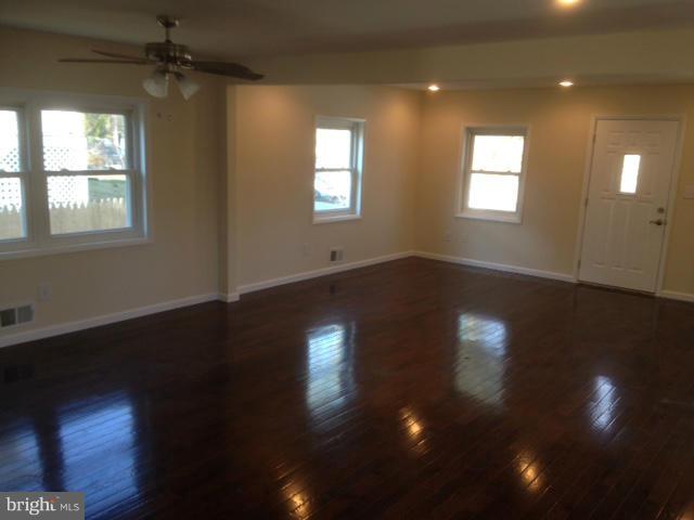 1722 Longwood Road Edgewater, MD 21037 - Photo 8 of 27 Interior (General)