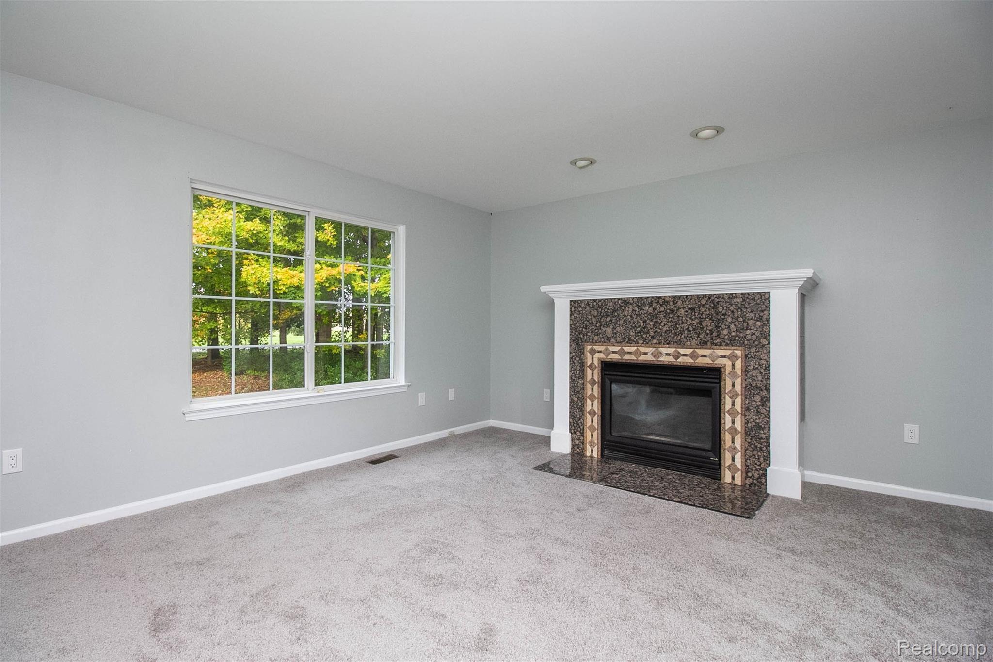 6715 Rickett Road Brighton, MI 48116 - Photo 5 of 28 7.jpg