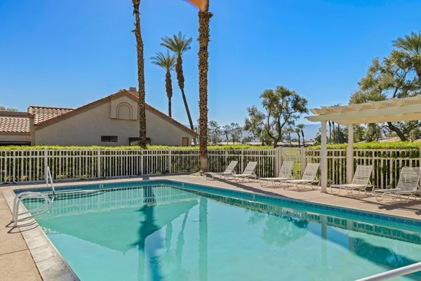 $2,295 | 41968 Preston Trail, Palm Desert, CA 92211