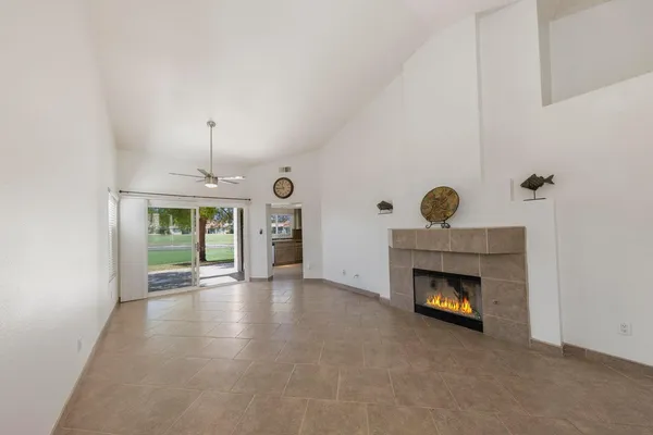 $2,295 | 41968 Preston Trail, Palm Desert, CA 92211