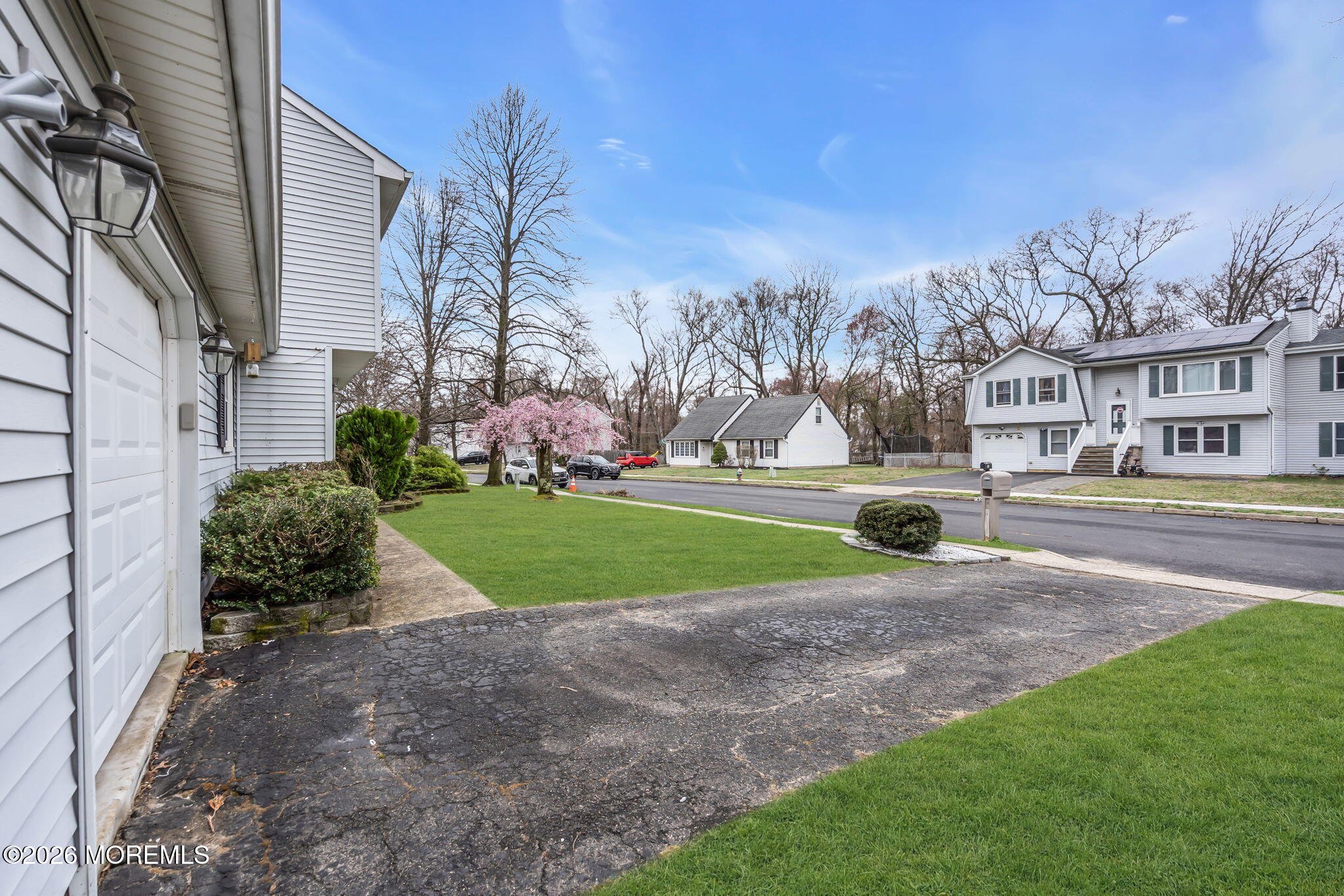 24 Eric Drive Howell, NJ 07731 - Photo 8 of 58 8-web-or-mls-DSC04709-1