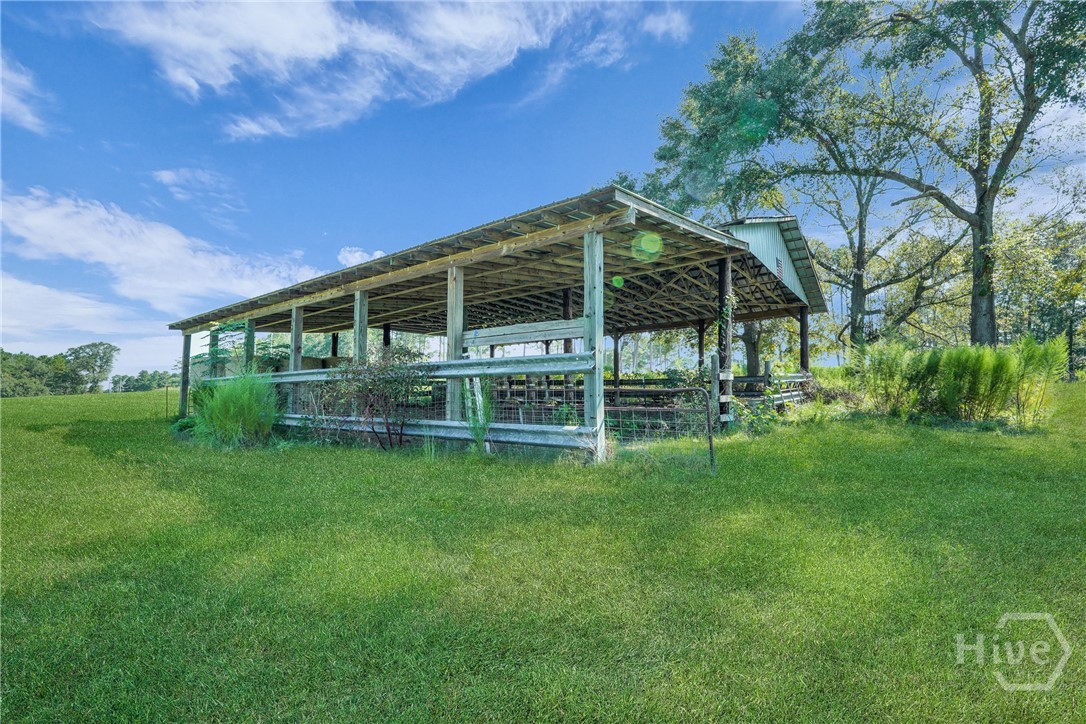 3772 Highway 301 Claxton, GA 30417 - Photo 54 of 55 Hay barn