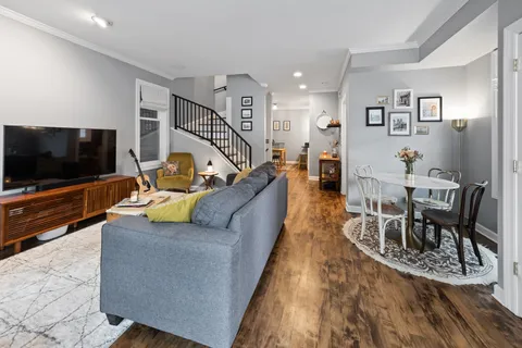 $1,100,000 | 2708 North Wilton Avenue, Chicago, IL 60614