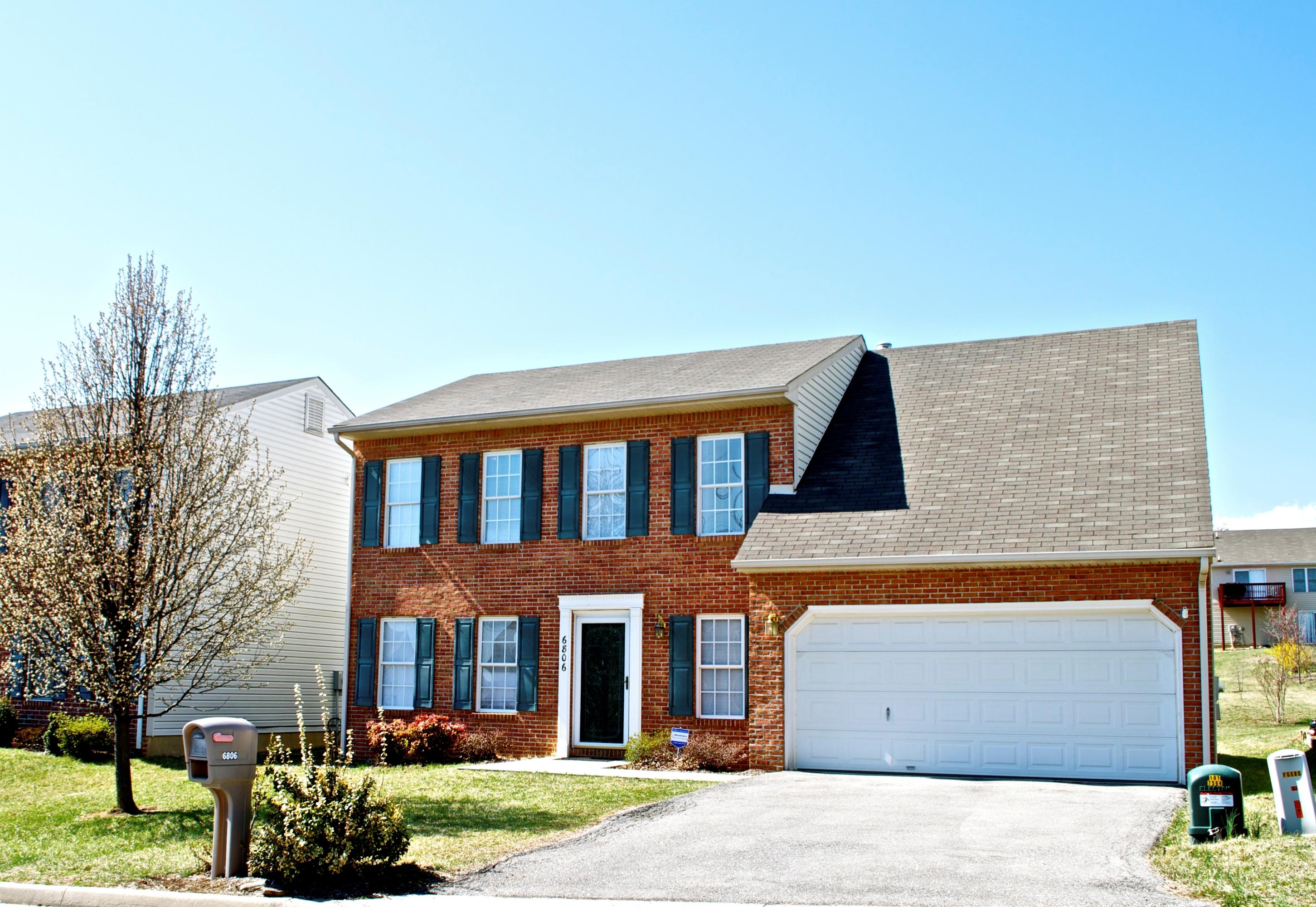 6806 Albert Road Roanoke, VA 24019 - Photo 2 of 48 Front of Home