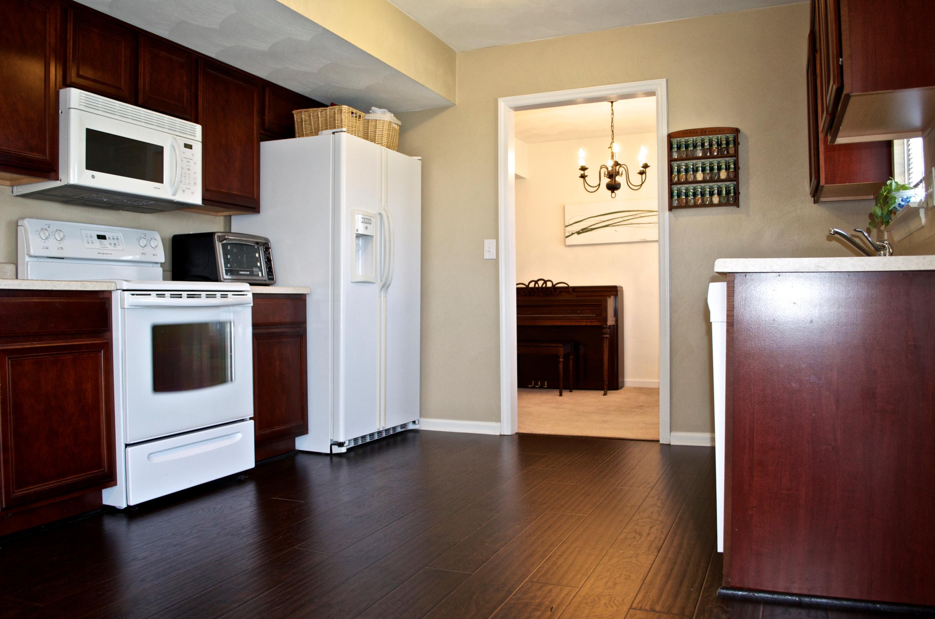 6806 Albert Road Roanoke, VA 24019 - Photo 11 of 48 Kitchen