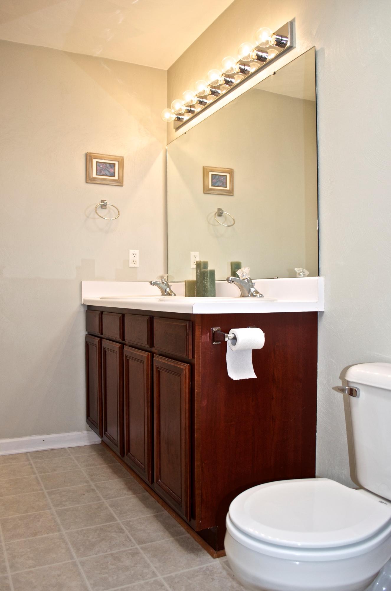 6806 Albert Road Roanoke, VA 24019 - Photo 29 of 48 Master Bathroom