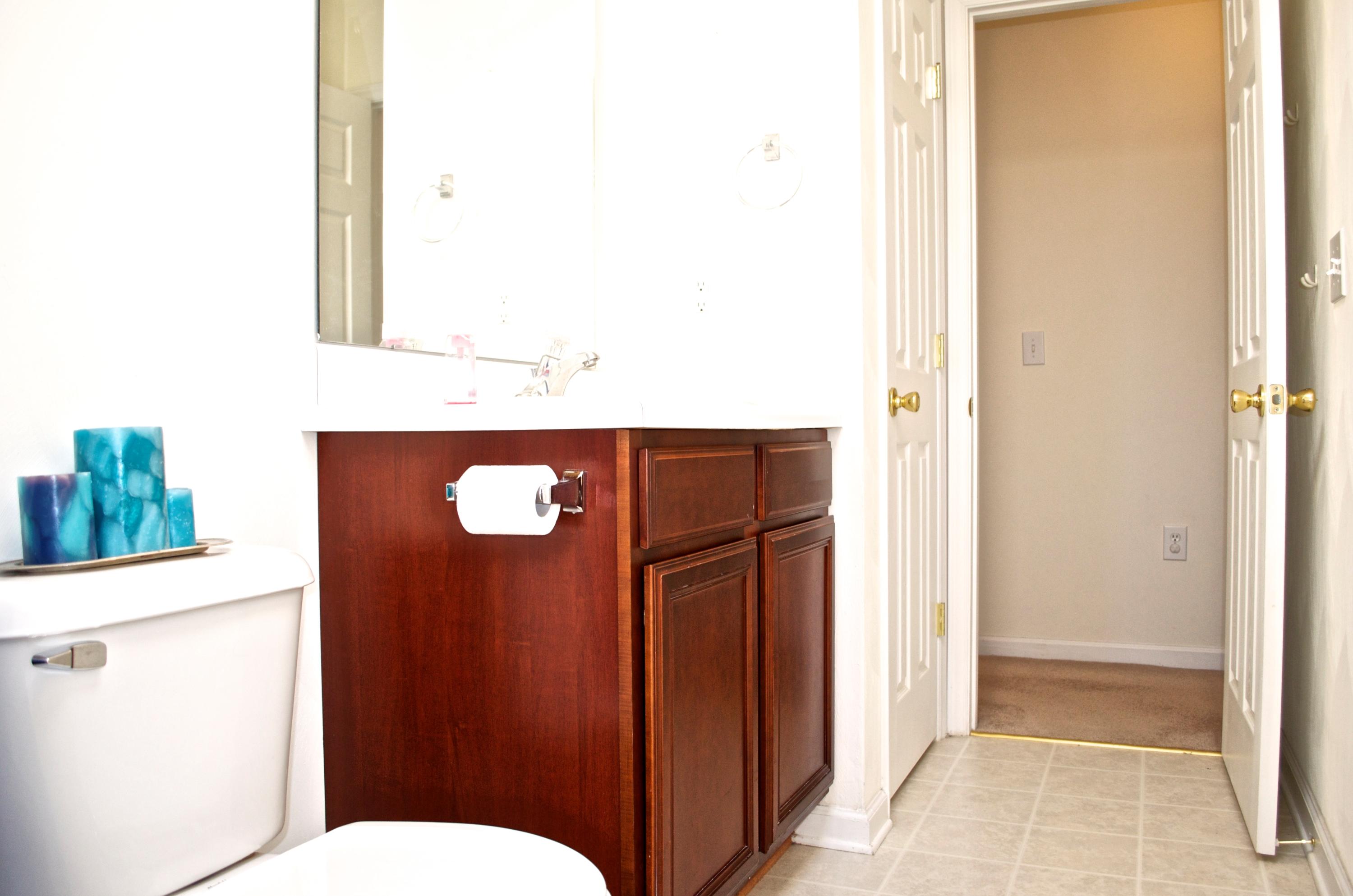 6806 Albert Road Roanoke, VA 24019 - Photo 40 of 48 Hall Bath