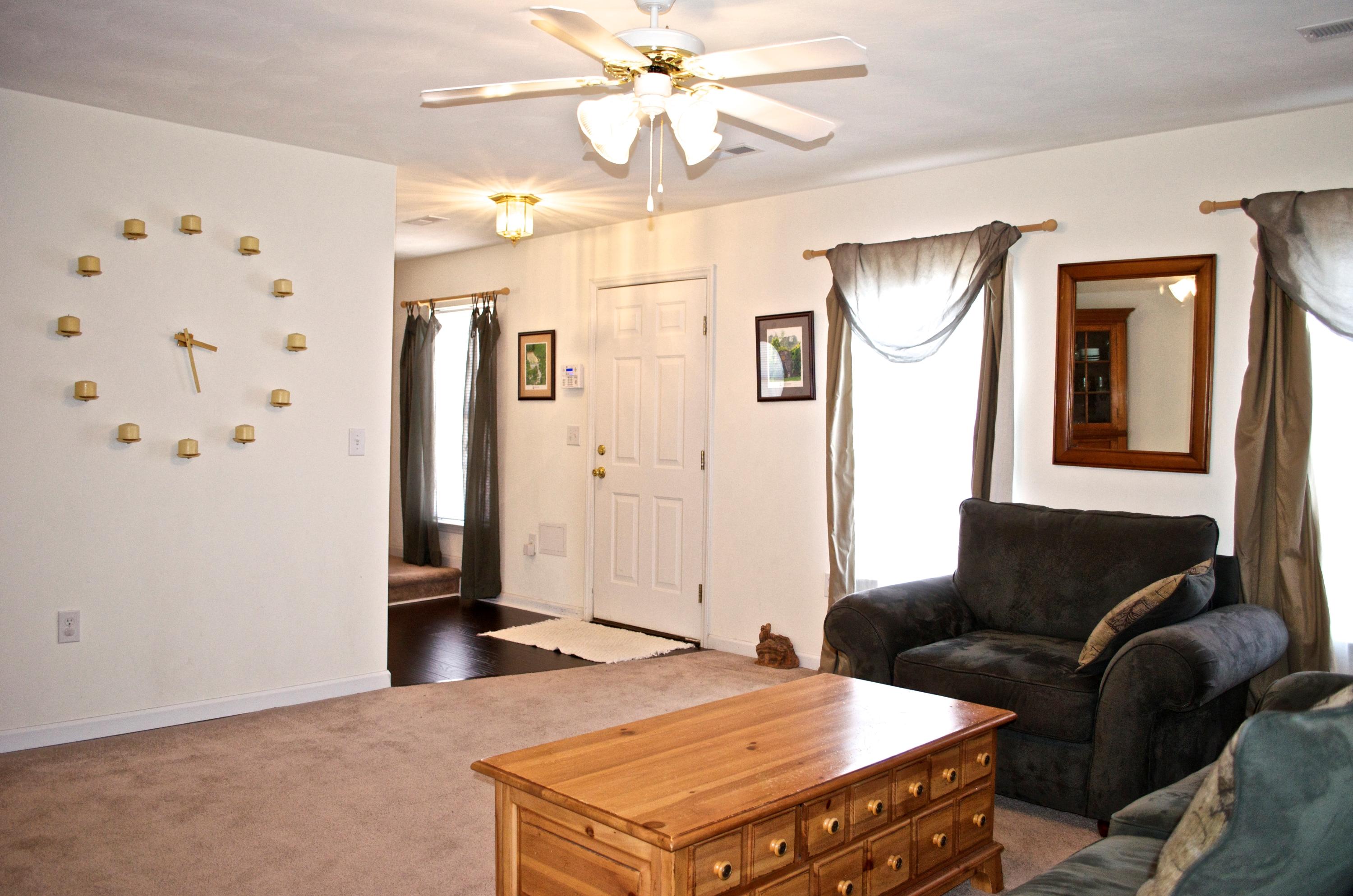 6806 Albert Road Roanoke, VA 24019 - Photo 8 of 48 Living Room