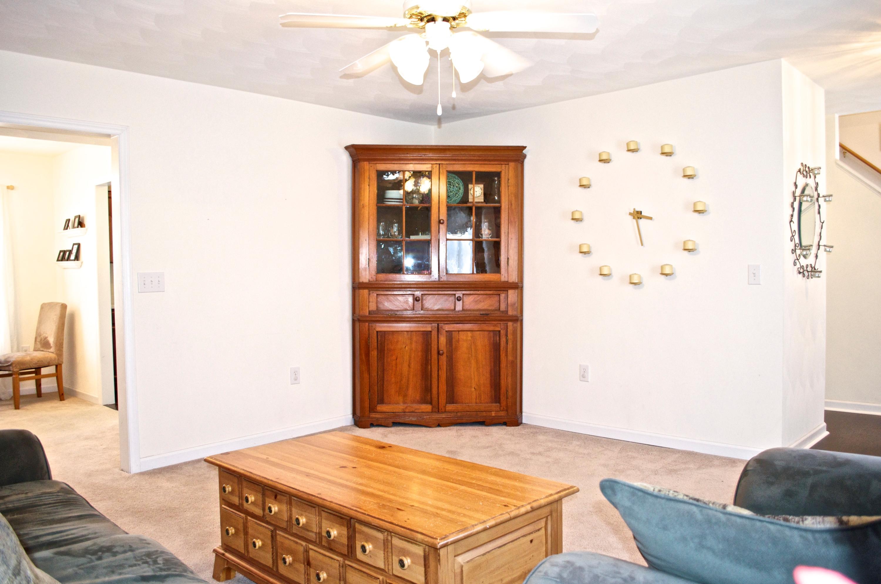 6806 Albert Road Roanoke, VA 24019 - Photo 9 of 48 Living Room