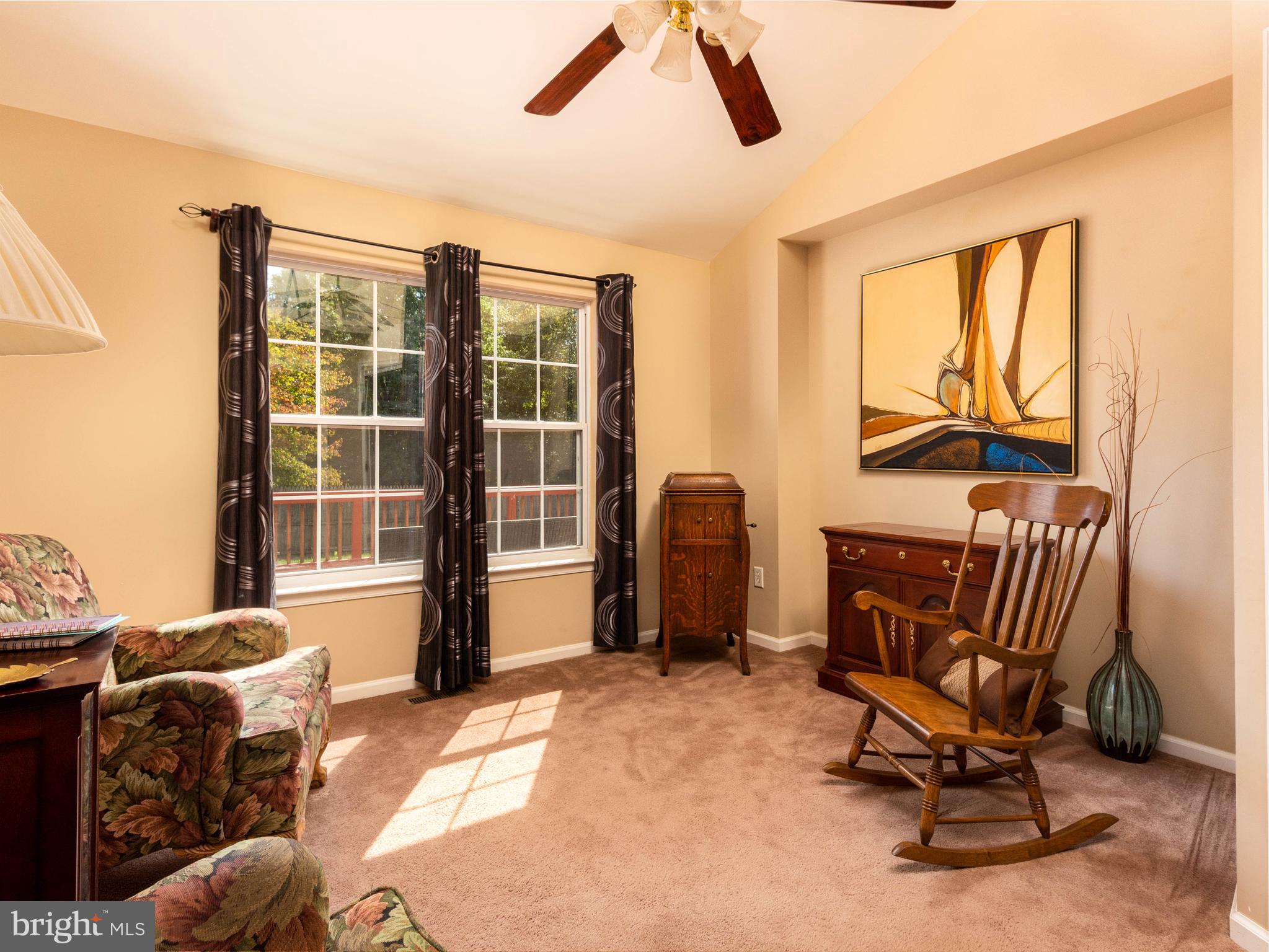 40 Birchgrove Road Newark, DE 19702 - Photo 14 of 36 Family Room