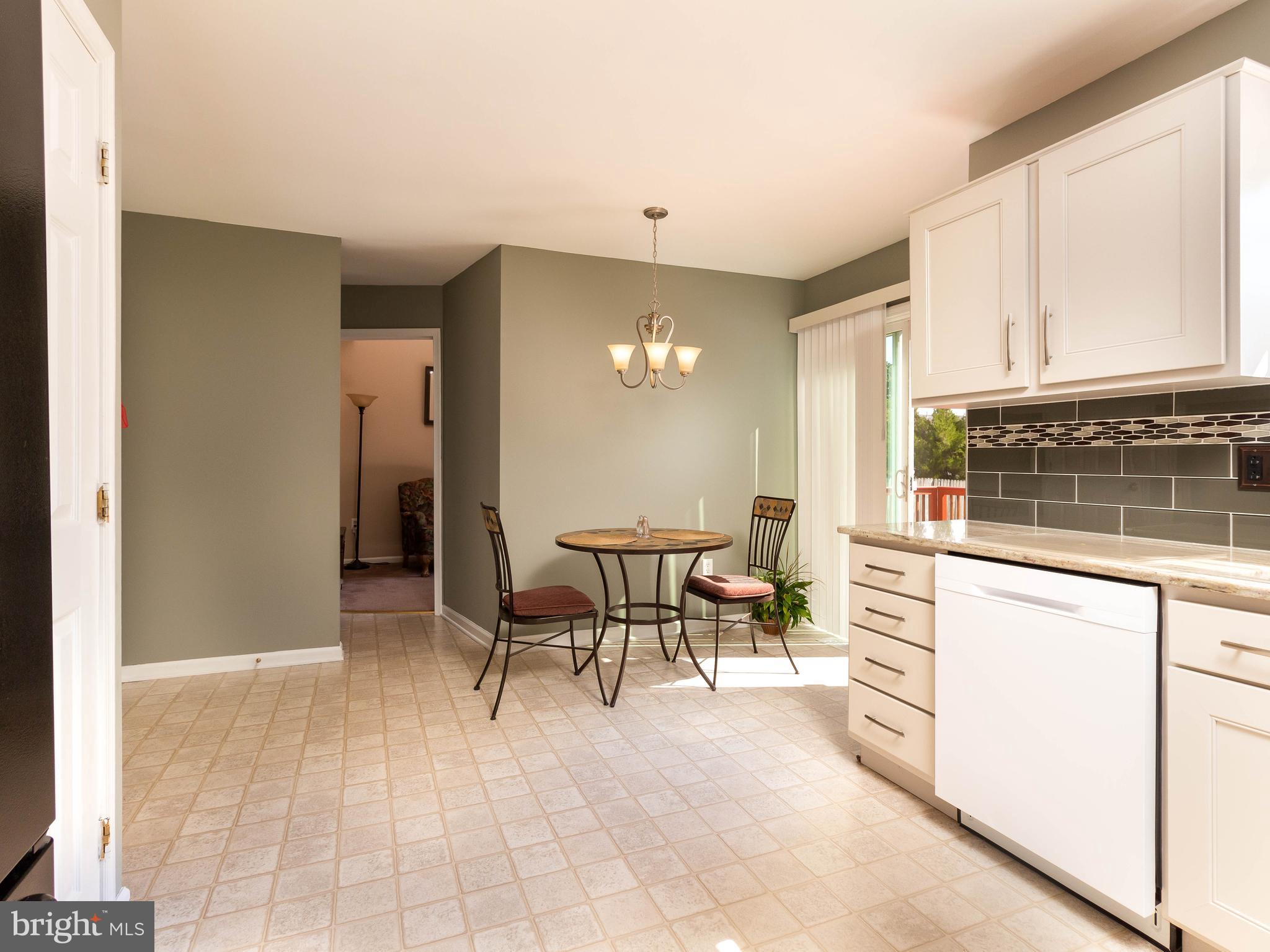 40 Birchgrove Road Newark, DE 19702 - Photo 7 of 36 Kitchen
