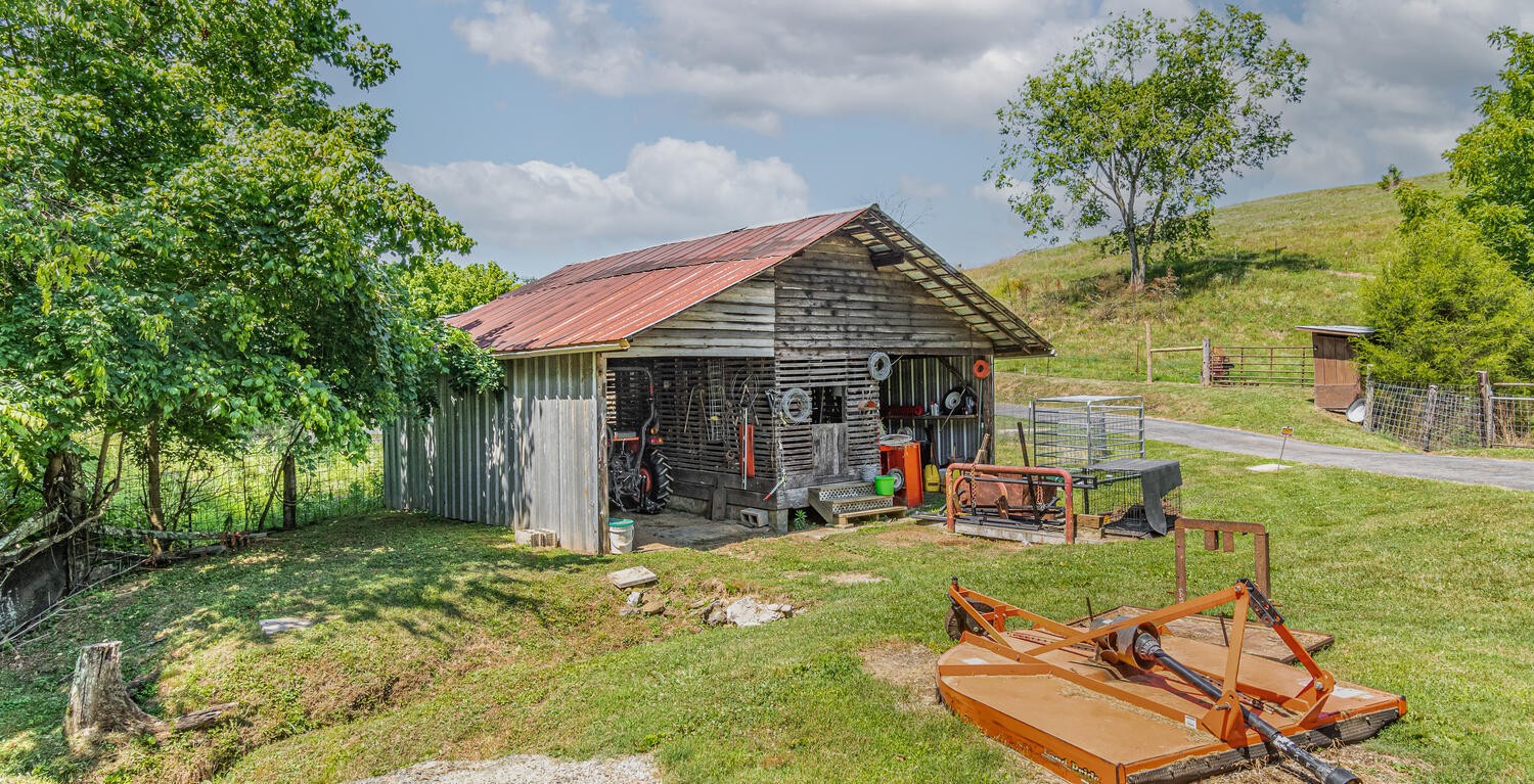 341 Launch Way Bybee, TN 37713 - Photo 18 of 31