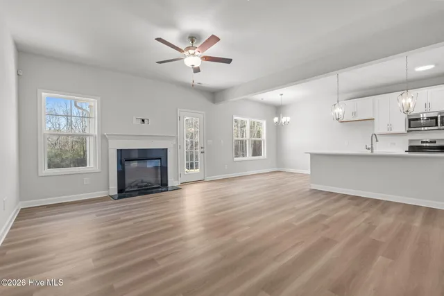 $459,976 | 249 Rough Rdg Trail, Unit 20, Aberdeen, NC 28315