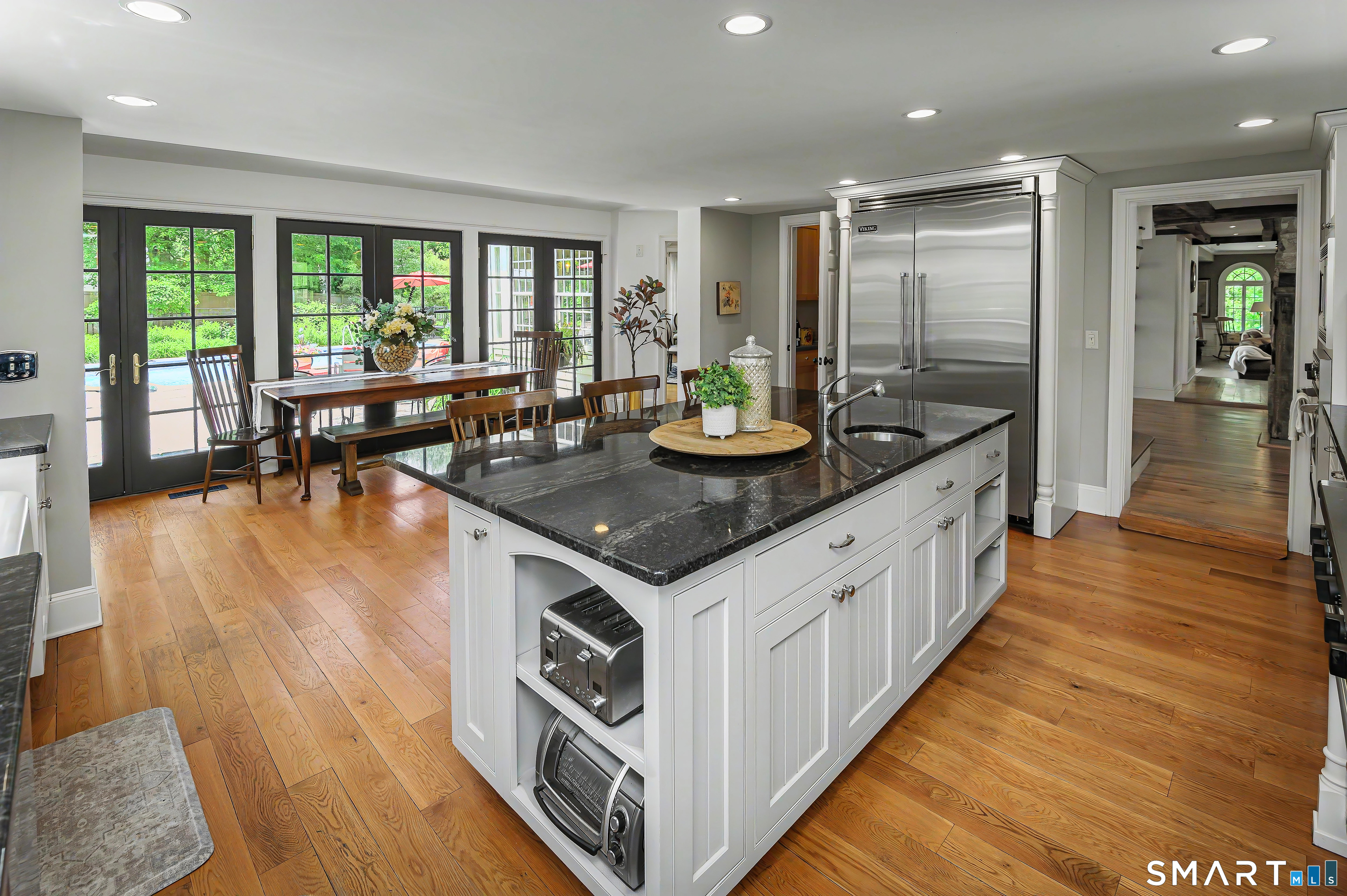 261 Wilton Road West Ridgefield, CT 06877 - Photo 5 of 38