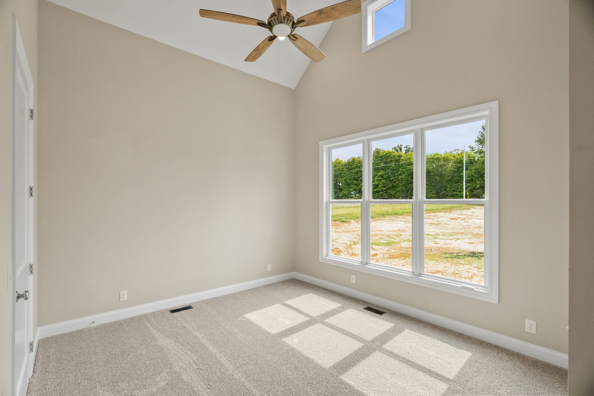 4108 Old Coopertown Road Springfield, TN 37172 - Photo 30 of 39 a view of an empty room with a window