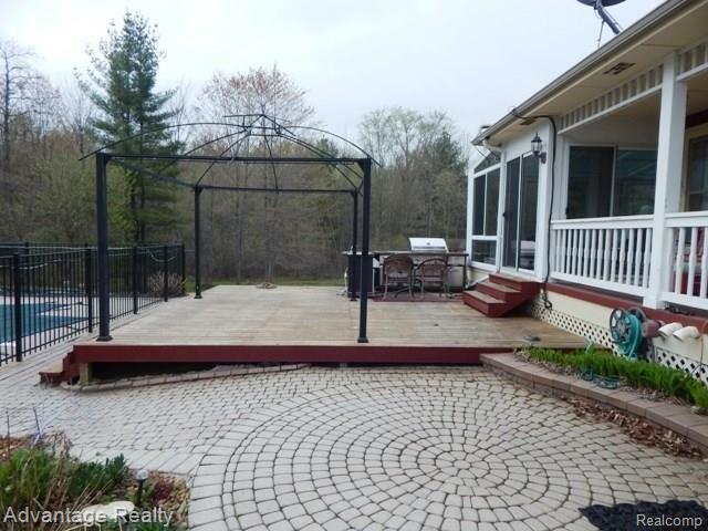 7377 Big Hand Road St. Clair, MI 48079 - Photo 3 of 94 DSCN3213.jpg
