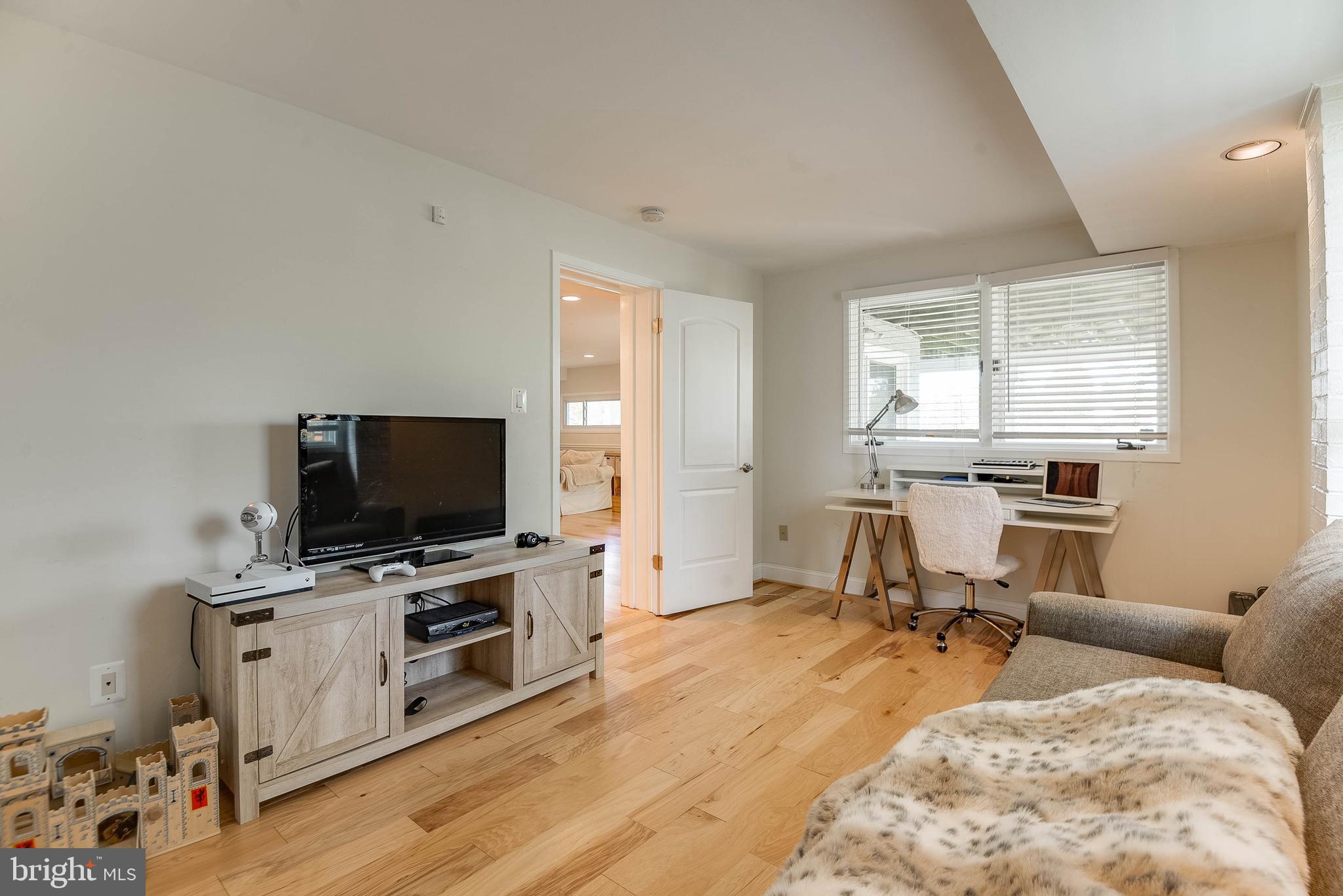 9400 Raintree Road Burke, VA 22015 - Photo 12 of 87 Gallery Image 12