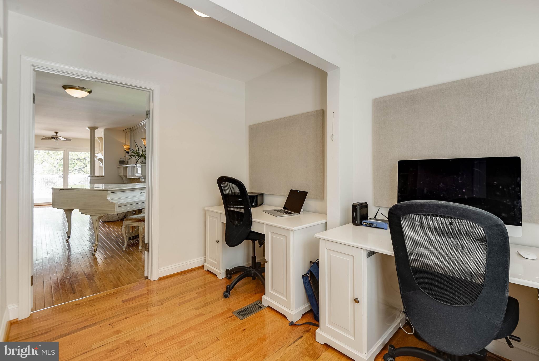 9400 Raintree Road Burke, VA 22015 - Photo 13 of 87 Gallery Image 13