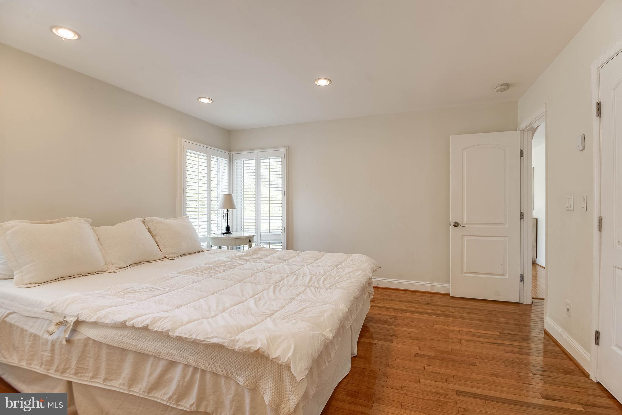 9400 Raintree Road Burke, VA 22015 - Photo 25 of 87 Gallery Image 25