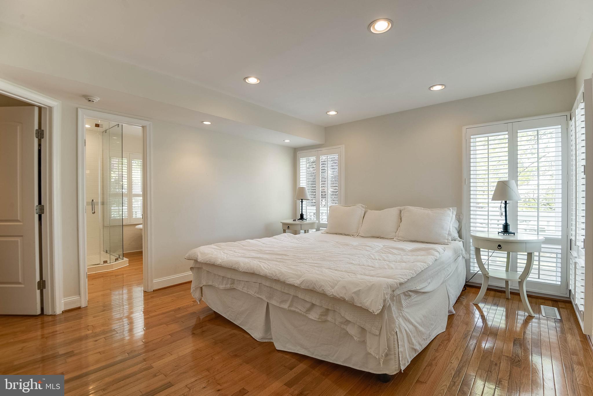 9400 Raintree Road Burke, VA 22015 - Photo 4 of 87 Gallery Image 4