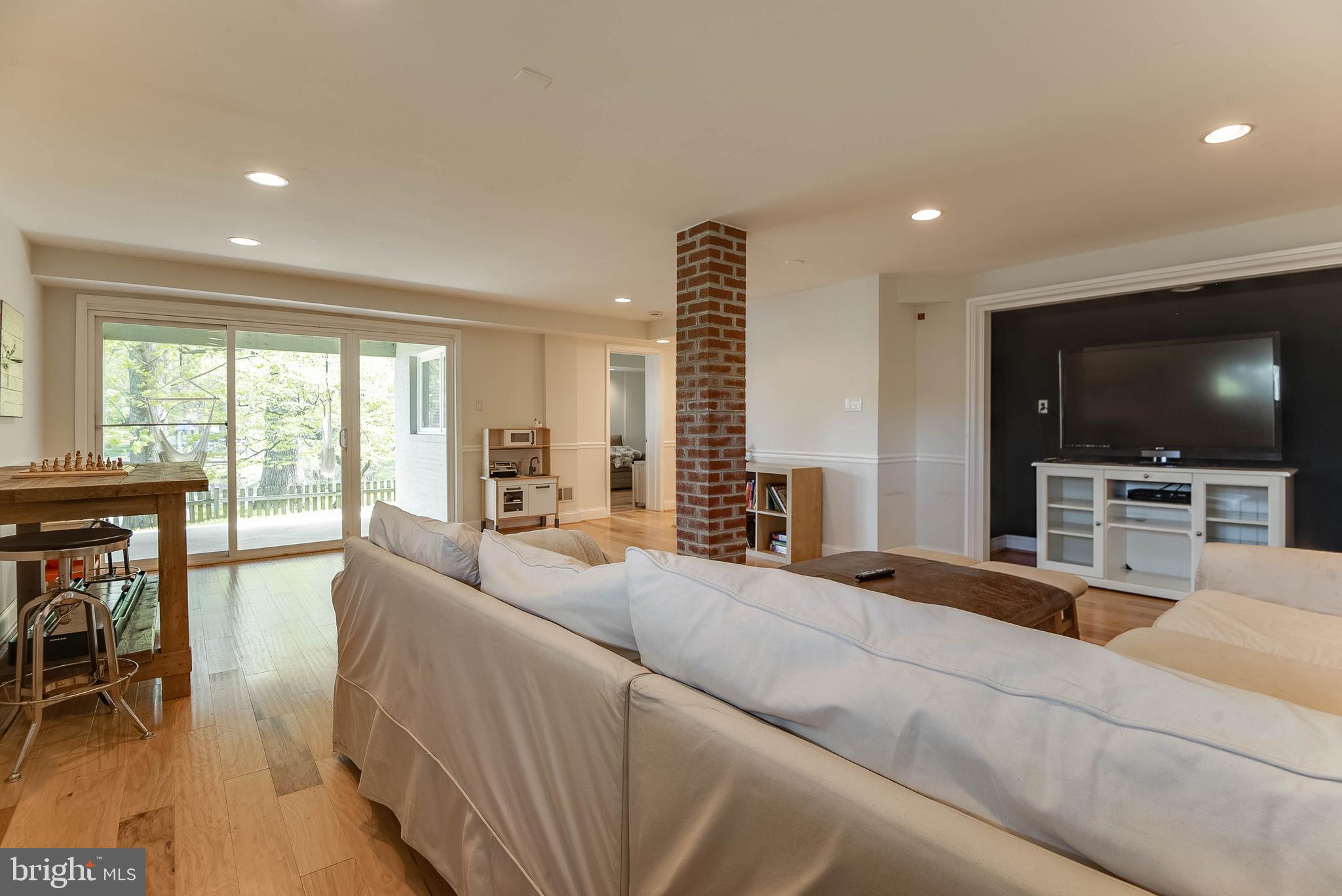 9400 Raintree Road Burke, VA 22015 - Photo 39 of 87 Gallery Image 39
