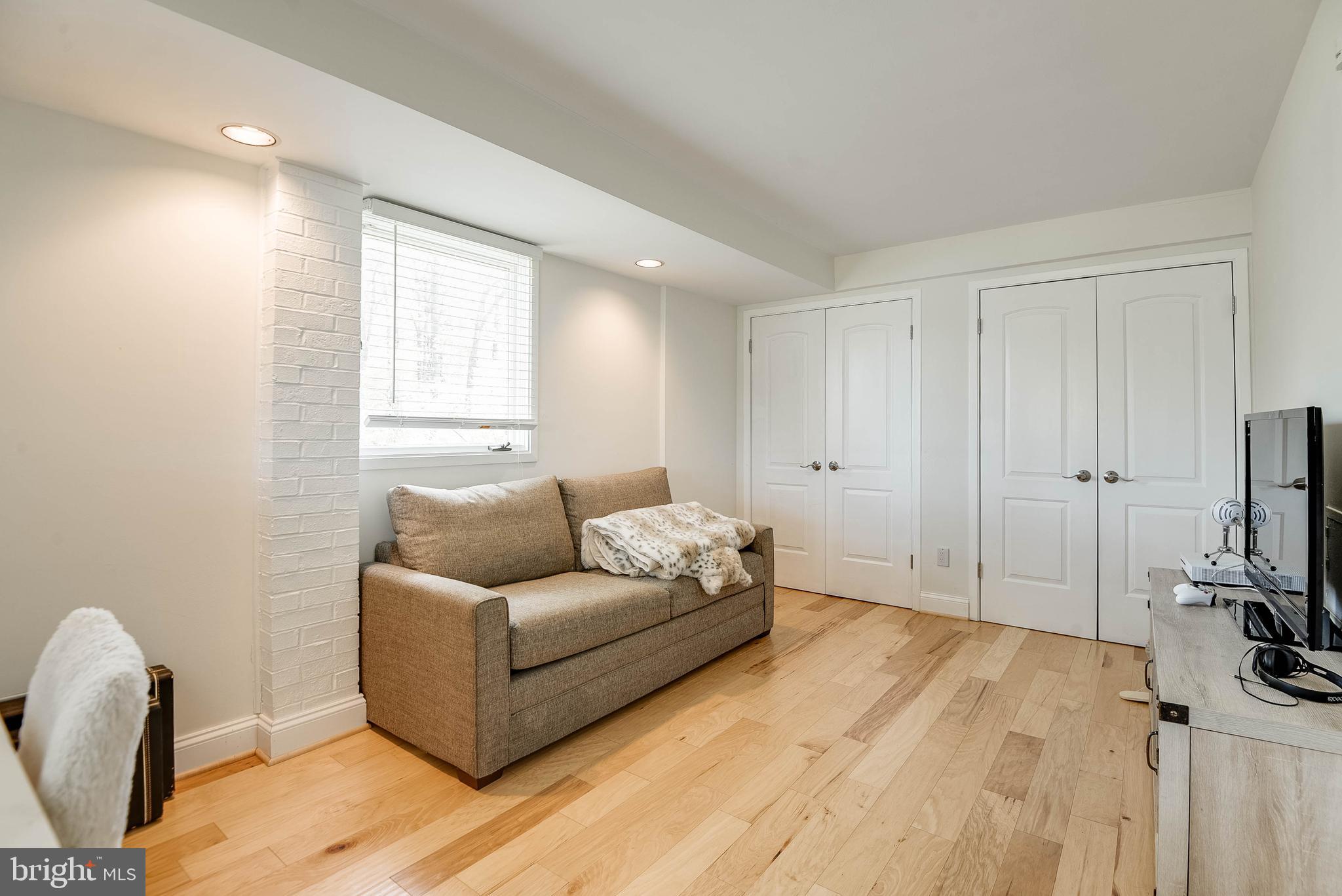 9400 Raintree Road Burke, VA 22015 - Photo 42 of 87 Gallery Image 42