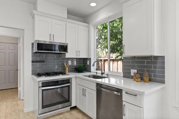 $1,658,000 | 1986 Wayne Circle, San Jose, CA 95131