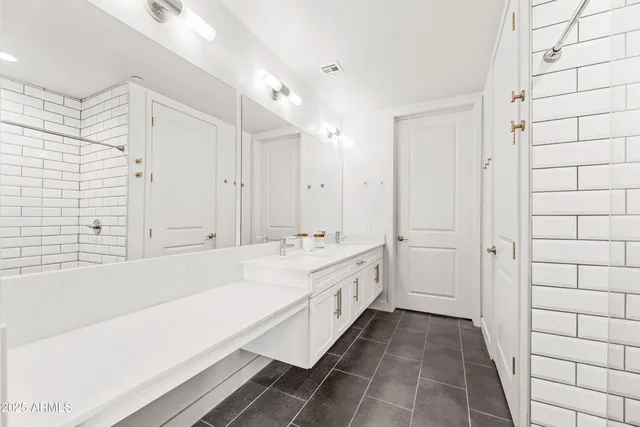 $409,000 | 3131 North Central Avenue, Unit 3006, Phoenix, AZ 85012