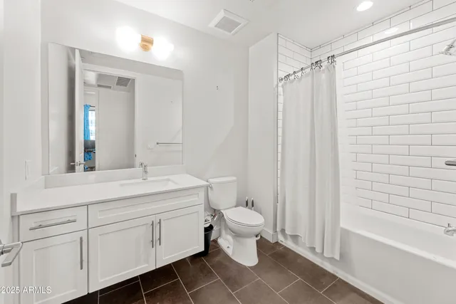 $409,000 | 3131 North Central Avenue, Unit 3006, Phoenix, AZ 85012