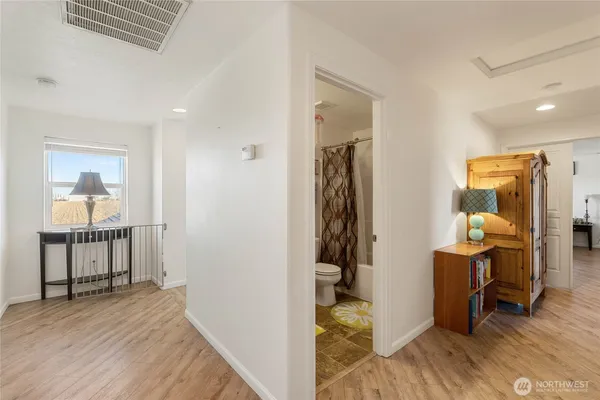 $395,000 | 800 South Hamilton Road, Moses Lake, WA 98837