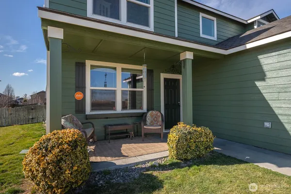 $395,000 | 800 South Hamilton Road, Moses Lake, WA 98837