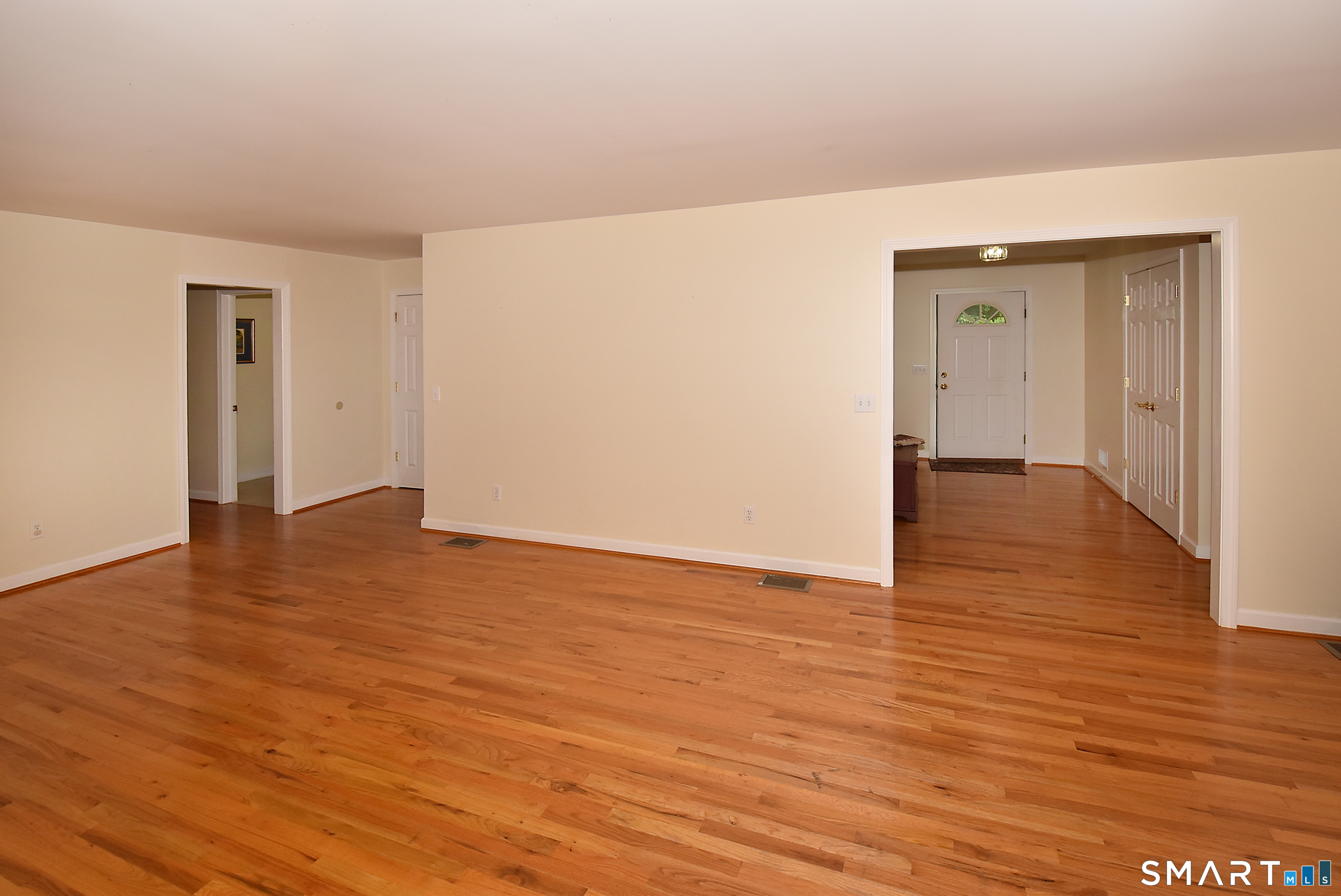 10 Coughlin Road Manchester, CT 06040 - Photo 9 of 36 Gallery Image 9