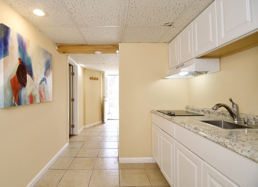 212 West Allen Ridge Road Springfield, MA 01118 - Photo 30 of 42