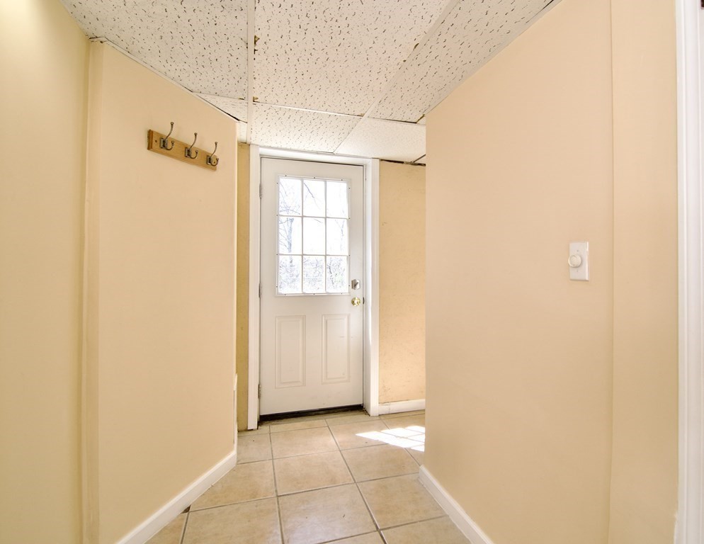 212 West Allen Ridge Road Springfield, MA 01118 - Photo 31 of 42