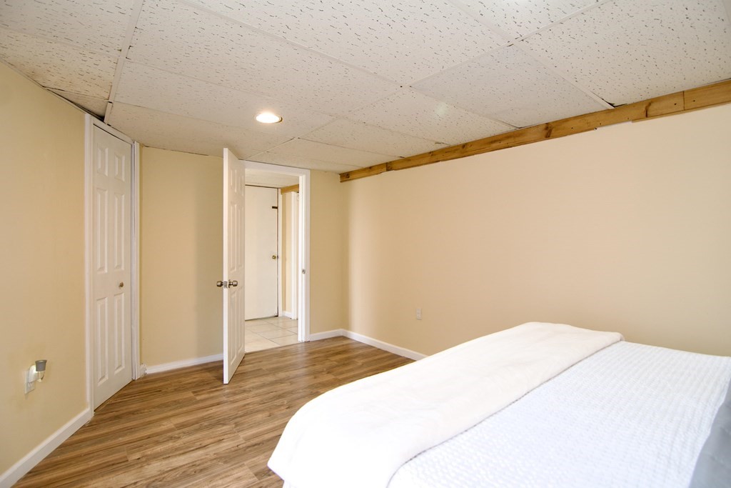212 West Allen Ridge Road Springfield, MA 01118 - Photo 34 of 42