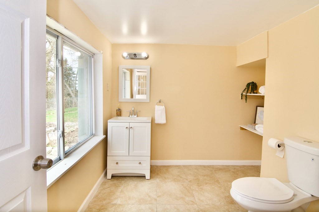 212 West Allen Ridge Road Springfield, MA 01118 - Photo 35 of 42