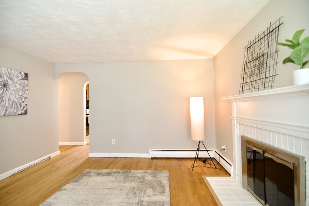 212 West Allen Ridge Road Springfield, MA 01118 - Photo 6 of 42