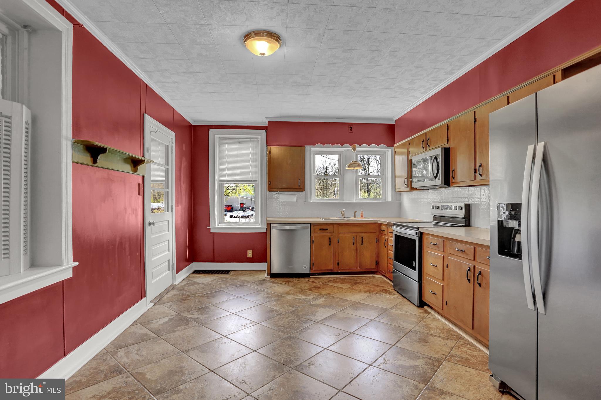 183 South East Street Spring Grove, PA 17362 - Photo 13 of 37