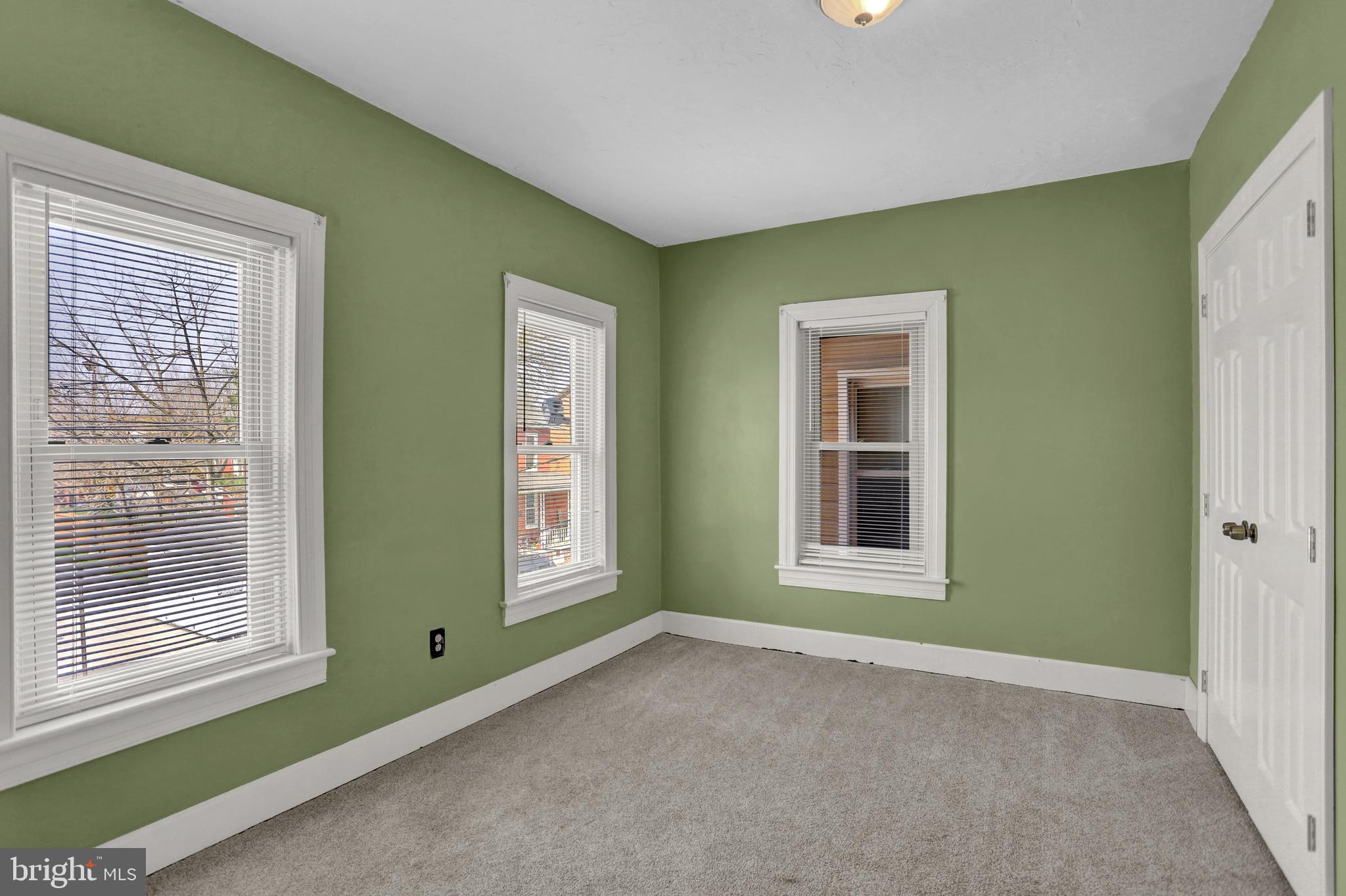 183 South East Street Spring Grove, PA 17362 - Photo 21 of 37