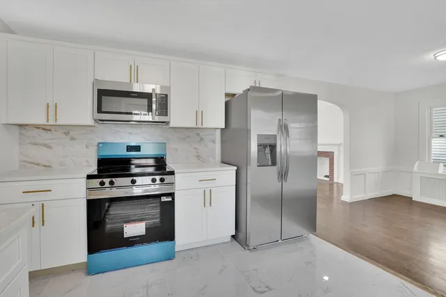 $329,900 | 100 Abbott Street, Springfield, MA 01118