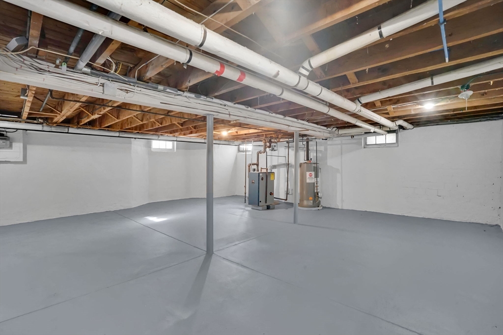 100 Abbott Street Springfield, MA 01118 - Photo 30 of 31 a view of empty room