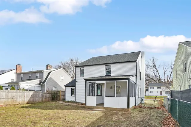 $329,900 | 100 Abbott Street, Springfield, MA 01118
