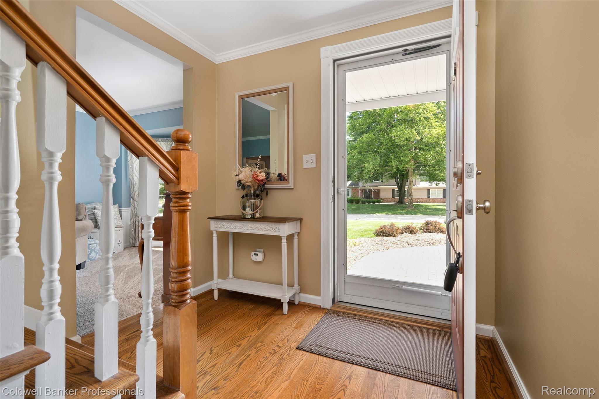 1663 Yale Court Rochester, MI 48309 - Photo 4 of 40 1663-Yale-Ct-9.jpg